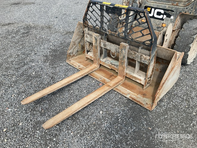 2019 JCB 215 T4 Compact Skid Steer Loader - Kompaktlaadur: pilt 5 2019 JCB 215 T4 Compact Skid Steer Loader - Kompaktlaadur: pilt 5