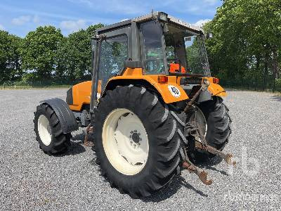 RENAULT CERES 85X TWINS (Inoperable) - Traktor: pilt 2 RENAULT CERES 85X TWINS (Inoperable) - Traktor: pilt 2