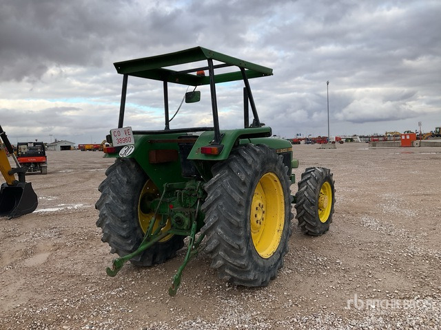 1990 John Deere 2450 4WD Tractor - Traktor: pilt 4 1990 John Deere 2450 4WD Tractor - Traktor: pilt 4