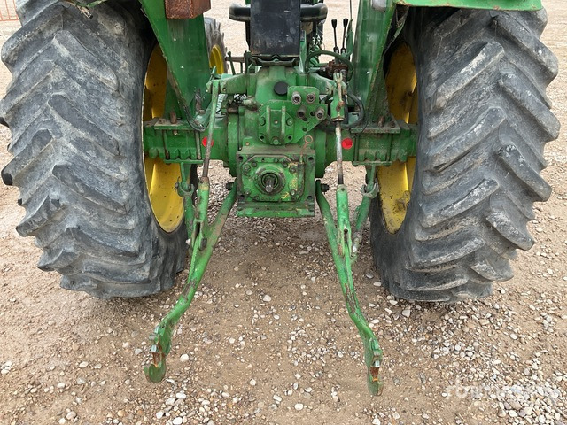 1990 John Deere 2450 4WD Tractor - Traktor: pilt 5 1990 John Deere 2450 4WD Tractor - Traktor: pilt 5