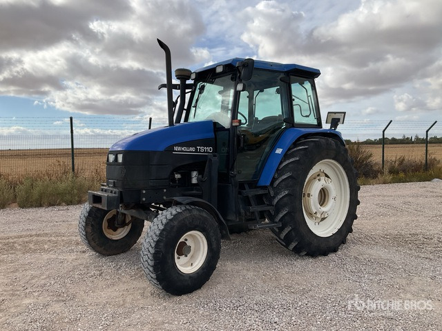 2003 New Holland TS110 2WD Tractor - Traktor: pilt 2 2003 New Holland TS110 2WD Tractor - Traktor: pilt 2