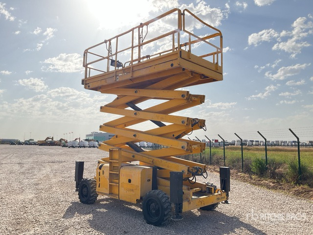 2004 Haulotte H18SX 4x4 Diesel Scissor Lift - Käärlift: pilt 4 2004 Haulotte H18SX 4x4 Diesel Scissor Lift - Käärlift: pilt 4