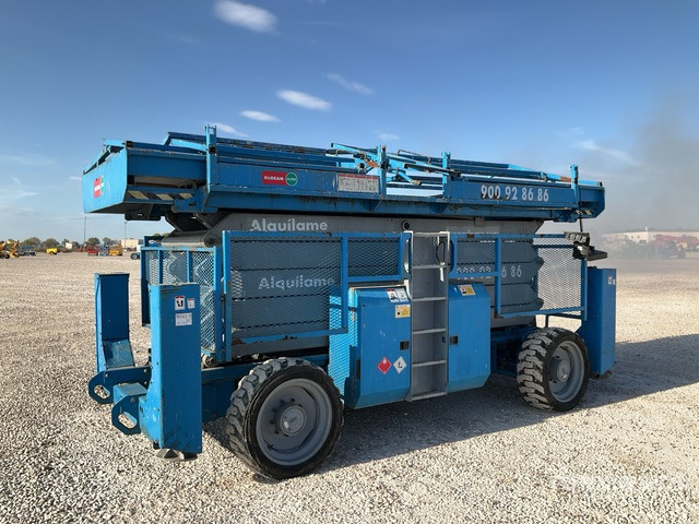 2006 Genie GS5390RT 4x4 Diesel Scissor Lift - Käärlift: pilt 2 2006 Genie GS5390RT 4x4 Diesel Scissor Lift - Käärlift: pilt 2