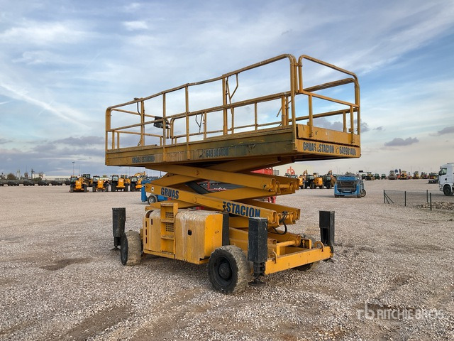 2006 Haulotte H12SXL 4x4 Diesel Scissor Lift - Käärlift: pilt 2 2006 Haulotte H12SXL 4x4 Diesel Scissor Lift - Käärlift: pilt 2