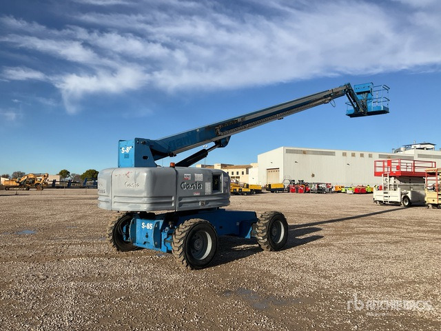 2007 Genie S85 4WD Diesel Telescopic Boom Lift - Teleskooppoom: pilt 1 2007 Genie S85 4WD Diesel Telescopic Boom Lift - Teleskooppoom: pilt 1