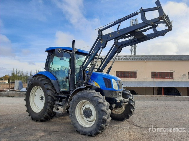 2008 New Holland T6010 Plus, con pala 4WD Tractor - Traktor: pilt 4 2008 New Holland T6010 Plus, con pala 4WD Tractor - Traktor: pilt 4