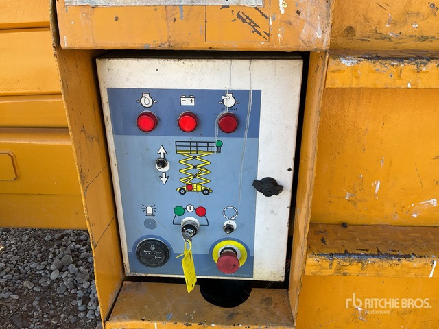 2011 Haulotte H12SX Scissor Lift - Käärlift: pilt 5 2011 Haulotte H12SX Scissor Lift - Käärlift: pilt 5