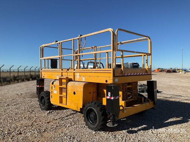 2011 Haulotte H12SX Scissor Lift - Käärlift: pilt 3 2011 Haulotte H12SX Scissor Lift - Käärlift: pilt 3