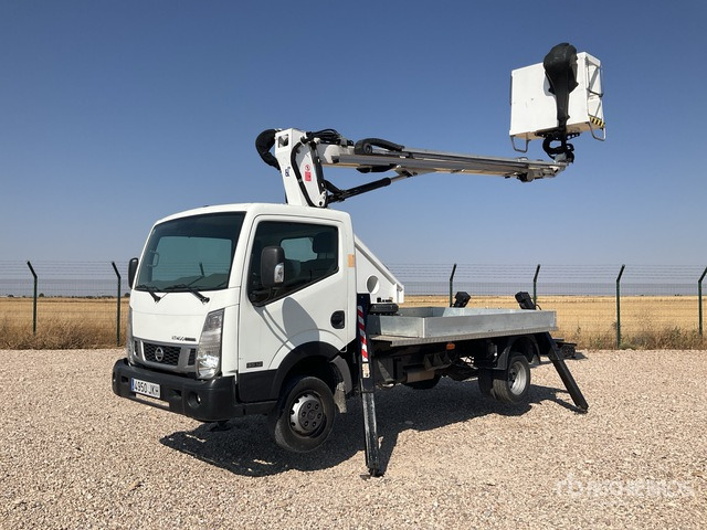 2015 Nissan NT400 Cabstar 2015 Oil&Steel Scorpion 1812 Sm ... Bucket Truck - Veoautolt tõusev platvorm: pilt 1 2015 Nissan NT400 Cabstar 2015 Oil&Steel Scorpion 1812 Sm ... Bucket Truck - Veoautolt tõusev platvorm: pilt 1