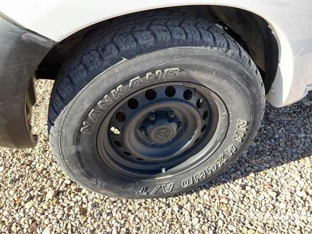 2015 Toyota Hilux 4x4 Crew Cab Pickup - Pikap: pilt 5 2015 Toyota Hilux 4x4 Crew Cab Pickup - Pikap: pilt 5