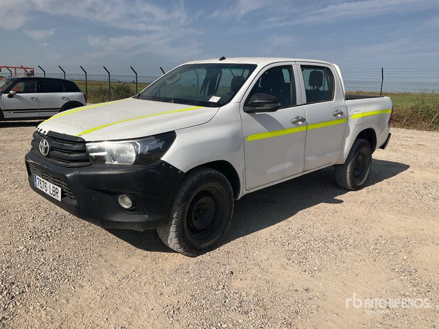 2019 Toyota Hilux 4x4 Crew Cab Pickup - Pikap: pilt 1 2019 Toyota Hilux 4x4 Crew Cab Pickup - Pikap: pilt 1