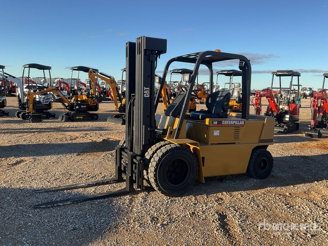 Cat DP30 Forklift - Kahveltõstuk: pilt 2 Cat DP30 Forklift - Kahveltõstuk: pilt 2