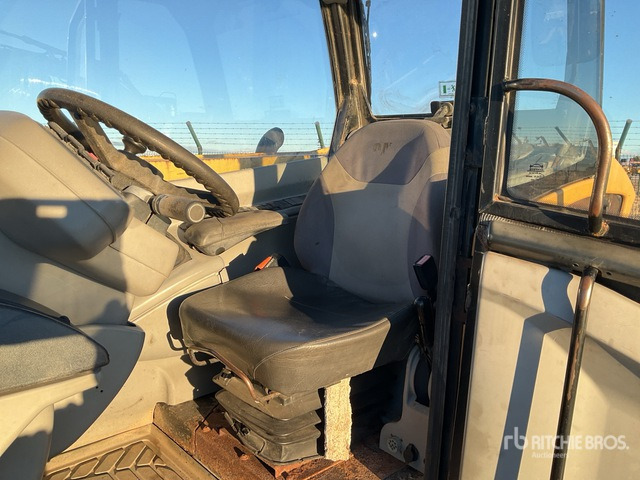 Cat TH350B Telehandler - Teleskooplaadur: pilt 5 Cat TH350B Telehandler - Teleskooplaadur: pilt 5