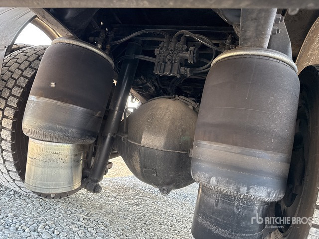 2000 Renault Premium 300 2000 Benelli 10510/3S2 6000 kg ... Flatbed Truck with Crane - Madelveok/ Platvormveok, Kraanaga veoauto: pilt 5 2000 Renault Premium 300 2000 Benelli 10510/3S2 6000 kg ... Flatbed Truck with Crane - Madelveok/ Platvormveok, Kraanaga veoauto: pilt 5