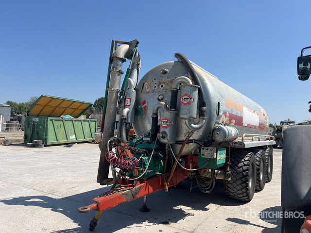 2006 Bossini B260H 20260 L Tri/A Tanker Trailer - Tsisternhaagis: pilt 4 2006 Bossini B260H 20260 L Tri/A Tanker Trailer - Tsisternhaagis: pilt 4