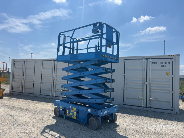 2010 Genie GS-3246 Electric Scissor Lift - Käärlift: pilt 2 2010 Genie GS-3246 Electric Scissor Lift - Käärlift: pilt 2
