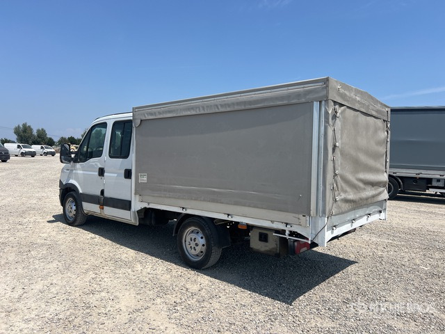 2012 Iveco 35S15 Crew Cab (Inoperable) Curtain Side Truck - Hooldusniiduk/ Multšer: pilt 4 2012 Iveco 35S15 Crew Cab (Inoperable) Curtain Side Truck - Hooldusniiduk/ Multšer: pilt 4