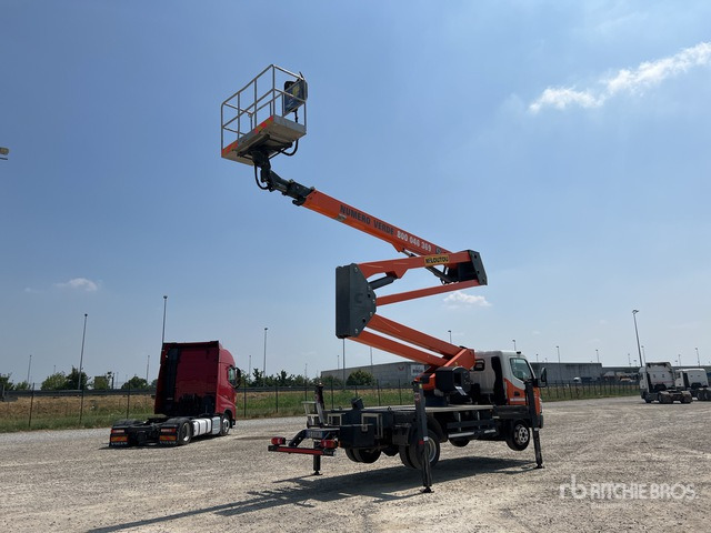 2013 Mitsubishi Canter 6C15 2013 Socage DA328 28 m on Bucket Truck - Veoautolt tõusev platvorm: pilt 4 2013 Mitsubishi Canter 6C15 2013 Socage DA328 28 m on Bucket Truck - Veoautolt tõusev platvorm: pilt 4