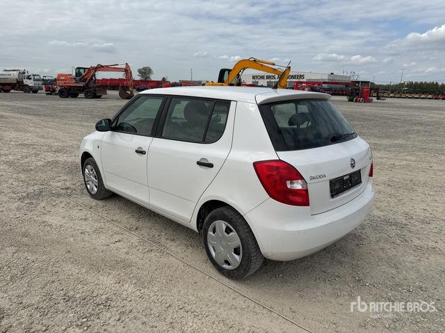 2013 Skoda Fabia Autovettura - Auto: pilt 4 2013 Skoda Fabia Autovettura - Auto: pilt 4