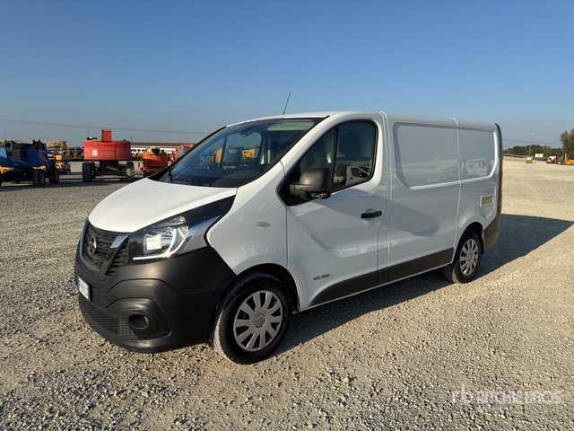 2017 Nissan NV300 Autocarro furgonato - Väike kaubik: pilt 1 2017 Nissan NV300 Autocarro furgonato - Väike kaubik: pilt 1