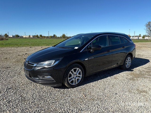 2017 Opel Astra Sport Tourer Automobile - Auto: pilt 2 2017 Opel Astra Sport Tourer Automobile - Auto: pilt 2