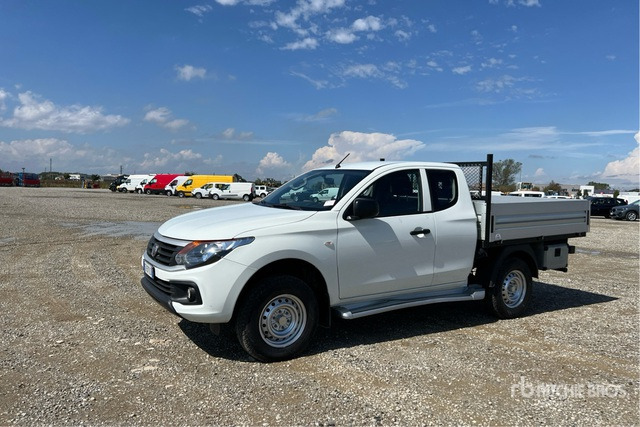 2020 Fiat Fullback 4x4 Extended Cab 2.4 154CV SX 4X4 Flatbed Truck - Madelauto: pilt 3 2020 Fiat Fullback 4x4 Extended Cab 2.4 154CV SX 4X4 Flatbed Truck - Madelauto: pilt 3