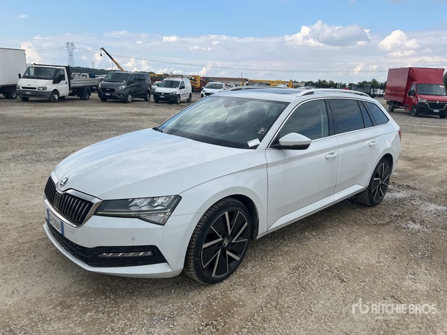 2020 Skoda Superb Wagon 2.0 TDI EVO 150CV EXECUTIVE Automobile - Auto: pilt 1 2020 Skoda Superb Wagon 2.0 TDI EVO 150CV EXECUTIVE Automobile - Auto: pilt 1