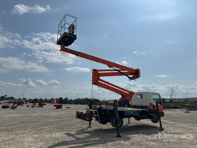 Nissan Cabstar 35.12 Piattaforma autocarrata - Veoautolt tõusev platvorm: pilt 4 Nissan Cabstar 35.12 Piattaforma autocarrata - Veoautolt tõusev platvorm: pilt 4