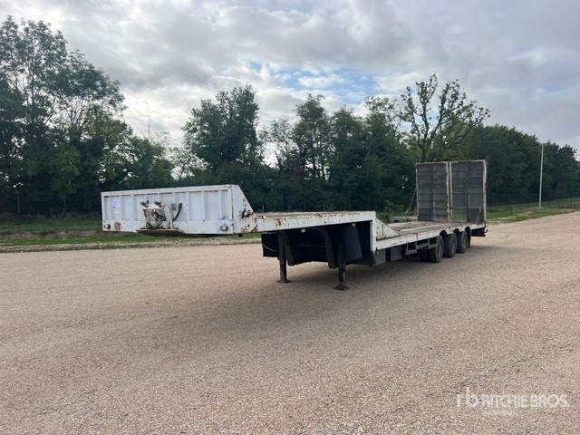 1977 Titan T32S3 Tri/A Semi-Remorque Porte-Engin ... Lowboy Trailer - Madal platvormpoolhaagis: pilt 1 1977 Titan T32S3 Tri/A Semi-Remorque Porte-Engin ... Lowboy Trailer - Madal platvormpoolhaagis: pilt 1