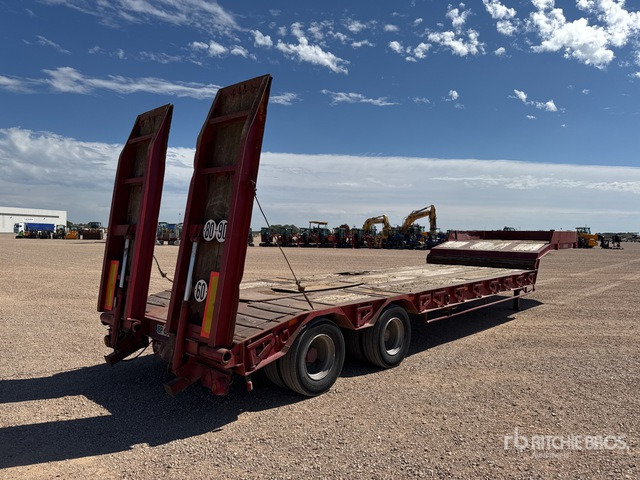 1989 Castera RSTP25 T/A Semi-Remorque Porte-Engins ... Lowboy Trailer - Madal platvormpoolhaagis: pilt 3 1989 Castera RSTP25 T/A Semi-Remorque Porte-Engins ... Lowboy Trailer - Madal platvormpoolhaagis: pilt 3