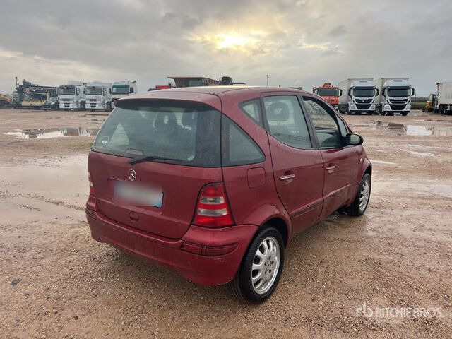 2001 Mercedes-Benz Classe A (Inoperable) Automobile - Auto: pilt 3 2001 Mercedes-Benz Classe A (Inoperable) Automobile - Auto: pilt 3