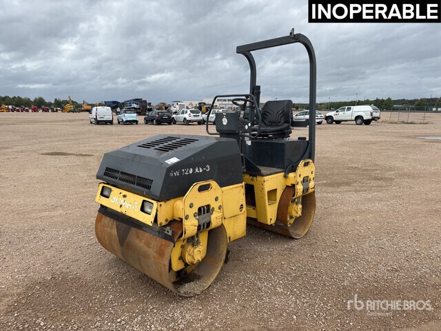 2004 Bomag BW120 AD-3 Compacteur Vibrant Tandem (Inop ... Double Drum Roller - Teerull: pilt 1 2004 Bomag BW120 AD-3 Compacteur Vibrant Tandem (Inop ... Double Drum Roller - Teerull: pilt 1