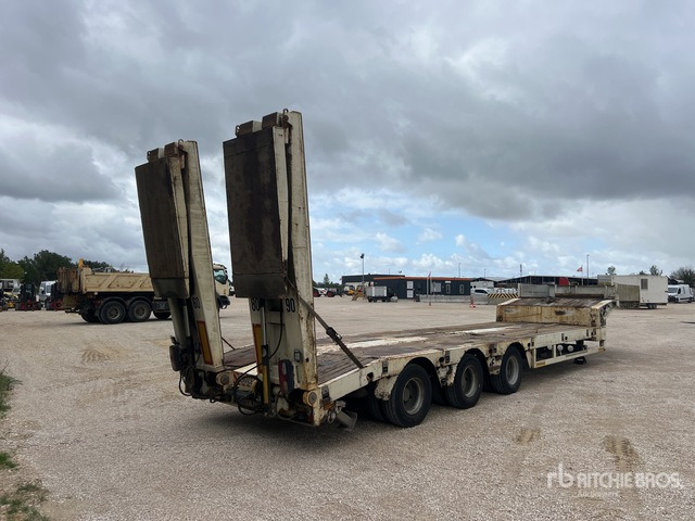 2006 Faymonville TL Tri/A Semi-Remorque Porte-Engin ... Lowboy Trailer - Madal platvormpoolhaagis: pilt 3 2006 Faymonville TL Tri/A Semi-Remorque Porte-Engin ... Lowboy Trailer - Madal platvormpoolhaagis: pilt 3