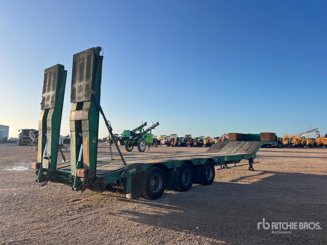 2007 ACTM S46315R Semi-Remorque Porte-Engins 3 Es ... Lowboy Trailer - Madal platvormpoolhaagis: pilt 4 2007 ACTM S46315R Semi-Remorque Porte-Engins 3 Es ... Lowboy Trailer - Madal platvormpoolhaagis: pilt 4