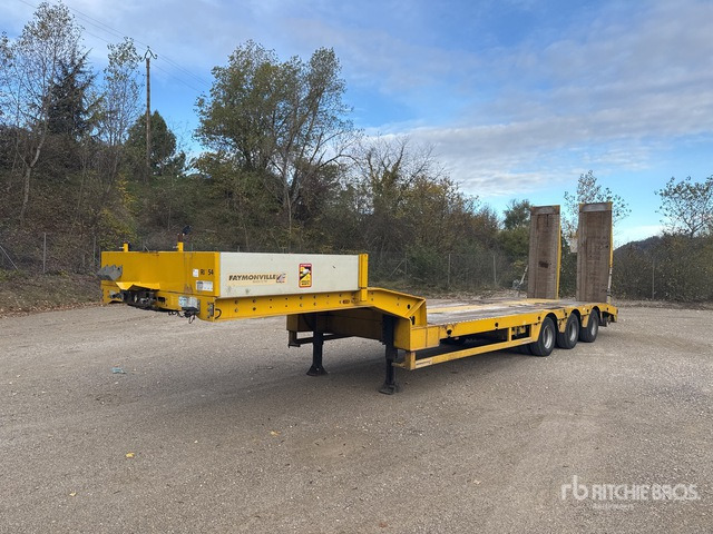 2007 Faymonville TL3GE Tri/A Semi-Remorque Porte-Engin ... Lowboy Trailer - Madal platvorm järelhaagis: pilt 1 2007 Faymonville TL3GE Tri/A Semi-Remorque Porte-Engin ... Lowboy Trailer - Madal platvorm järelhaagis: pilt 1