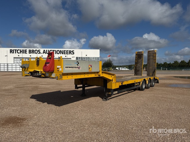 2007 Faymonville TL3GE Tri/A Semi-Remorque Porte-Engin ... Lowboy Trailer - Madal platvormpoolhaagis: pilt 1 2007 Faymonville TL3GE Tri/A Semi-Remorque Porte-Engin ... Lowboy Trailer - Madal platvormpoolhaagis: pilt 1