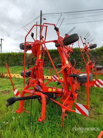 2008 Kuhn GF5902 5.9 m 3-Point 6 Rotor Faneuse Hay Tedder - Hooldusniiduk/ Multšer: pilt 2 2008 Kuhn GF5902 5.9 m 3-Point 6 Rotor Faneuse Hay Tedder - Hooldusniiduk/ Multšer: pilt 2