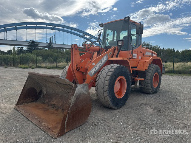 2011 Doosan DL200 Chargeuse Sur Pneus Wheel Loader - Rataslaadur: pilt 1 2011 Doosan DL200 Chargeuse Sur Pneus Wheel Loader - Rataslaadur: pilt 1