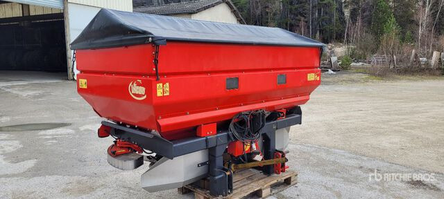 2011 Vicon RS-EDW/ISO 36 m 3-Point 3200 L Epandeur A ... Fertilizer Spreader - Hooldusniiduk/ Multšer: pilt 2 2011 Vicon RS-EDW/ISO 36 m 3-Point 3200 L Epandeur A ... Fertilizer Spreader - Hooldusniiduk/ Multšer: pilt 2