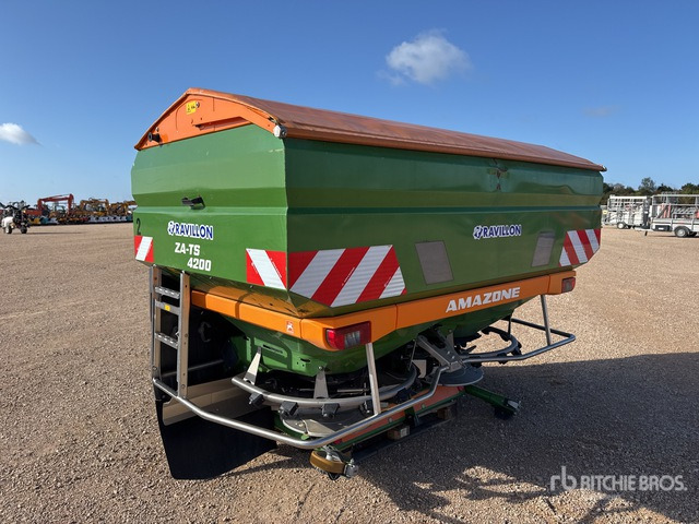 2017 Amazone ZA-TS 4200 54 m 3-Point 4200 L Epandeur A ... Fertilizer Spreader - Väetiselaoturid: pilt 3 2017 Amazone ZA-TS 4200 54 m 3-Point 4200 L Epandeur A ... Fertilizer Spreader - Väetiselaoturid: pilt 3