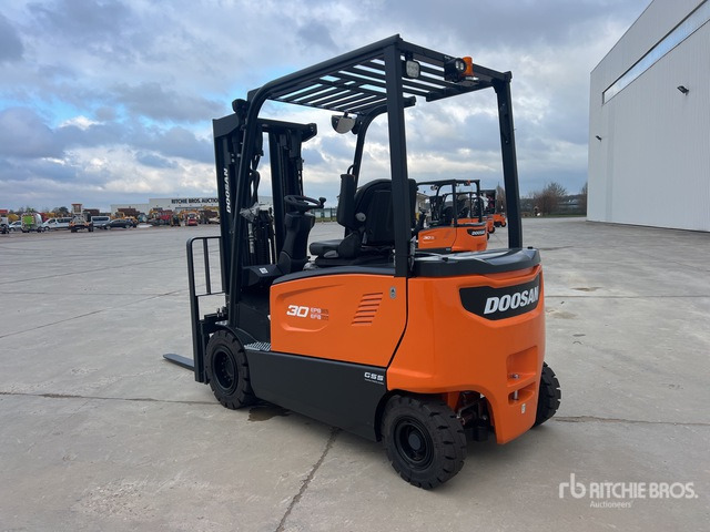 2023 Doosan B30X-7 PLUS 3000 kg (Unused) Electric Forklift - Elektritõstuk: pilt 3 2023 Doosan B30X-7 PLUS 3000 kg (Unused) Electric Forklift - Elektritõstuk: pilt 3