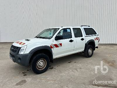 ISUZU D-MAX 4x4 Crew Cab - Pikap: pilt 1 ISUZU D-MAX 4x4 Crew Cab - Pikap: pilt 1