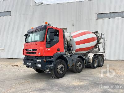 IVECO TRAKKER 410 8x4 Camion Malaxeur - Autobetoonisegisti: pilt 1 IVECO TRAKKER 410 8x4 Camion Malaxeur - Autobetoonisegisti: pilt 1