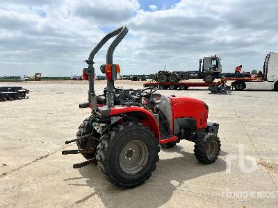 KUBOTA Tracteur Utilitaire - Väiketraktor: pilt 3 KUBOTA Tracteur Utilitaire - Väiketraktor: pilt 3
