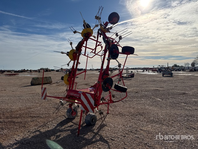 Pottinger Euro Hit 810 N Hay Tedder - Kaarutaja/ Reha: pilt 3 Pottinger Euro Hit 810 N Hay Tedder - Kaarutaja/ Reha: pilt 3