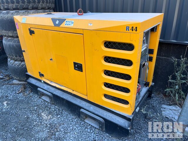 Sdmo R44 Generator Set - Generaatorikomplekt: pilt 2 Sdmo R44 Generator Set - Generaatorikomplekt: pilt 2