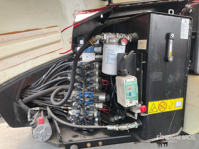 2012 JLG 600AJ 4WD Diesel Articulating Boom Lift - Liigendpoom: pilt 5 2012 JLG 600AJ 4WD Diesel Articulating Boom Lift - Liigendpoom: pilt 5