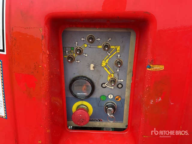 2014 Haulotte HA15IP 2WD Electric Articulating Boom Lift - Liigendpoom: pilt 5 2014 Haulotte HA15IP 2WD Electric Articulating Boom Lift - Liigendpoom: pilt 5