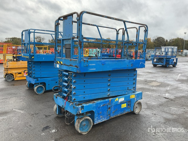 2016 Genie GS4047 Electric Scissor Lift - Käärlift: pilt 4 2016 Genie GS4047 Electric Scissor Lift - Käärlift: pilt 4