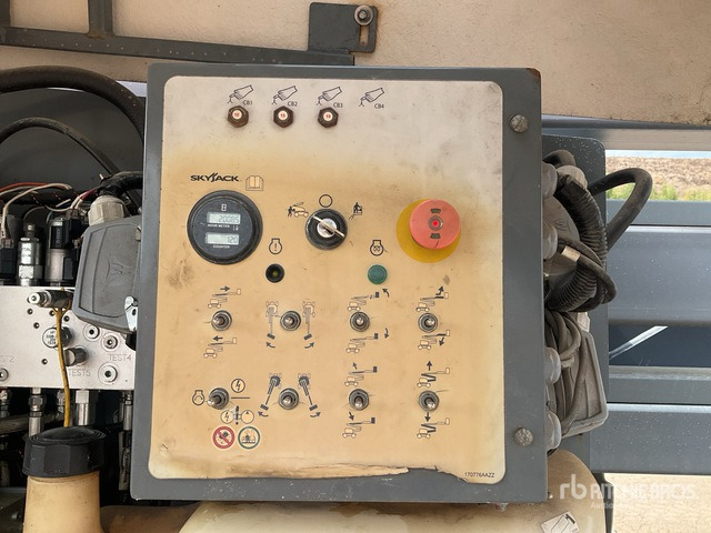 2016 Skyjack SJ51AJ 4WD Diesel Articulating Boom Lift - Liigendpoom: pilt 5 2016 Skyjack SJ51AJ 4WD Diesel Articulating Boom Lift - Liigendpoom: pilt 5